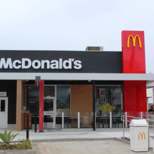 Quanto é a franquia do McDonald’s? Entenda os custos e veja uma alternativa no setor de beleza